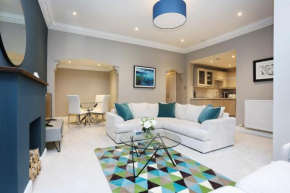 ALTIDO Stunning 2BR Apt with Private Entrance in New Town
